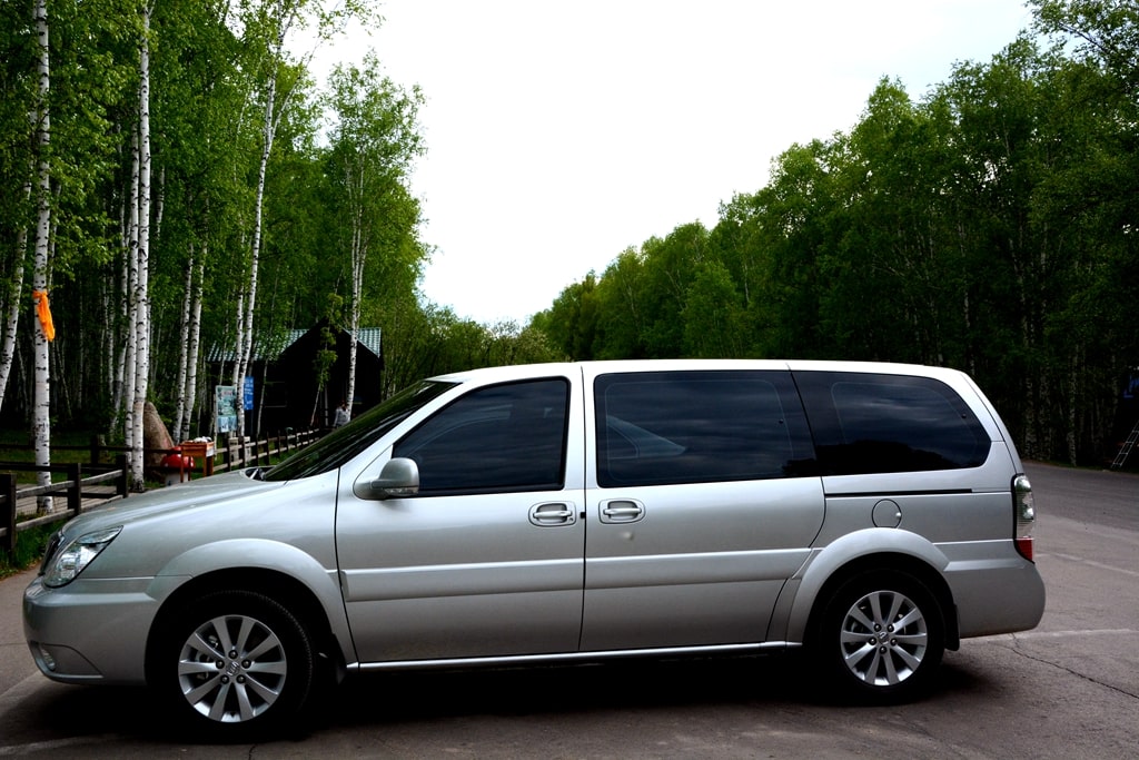 呼倫貝爾包車旅游別克商務(wù)車