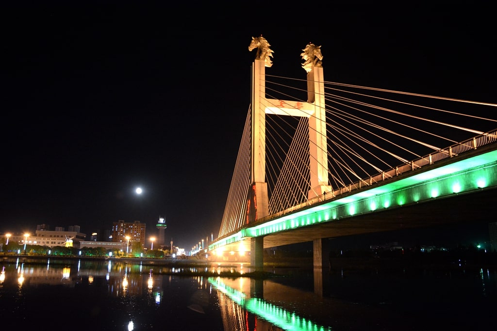 海拉爾哈薩爾大橋