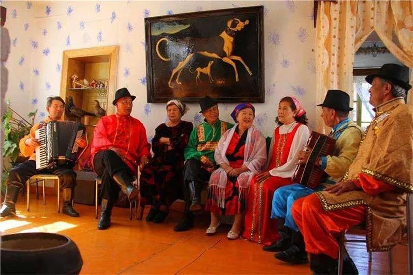 呼倫貝爾華俄后裔_俄羅斯族特色旅游